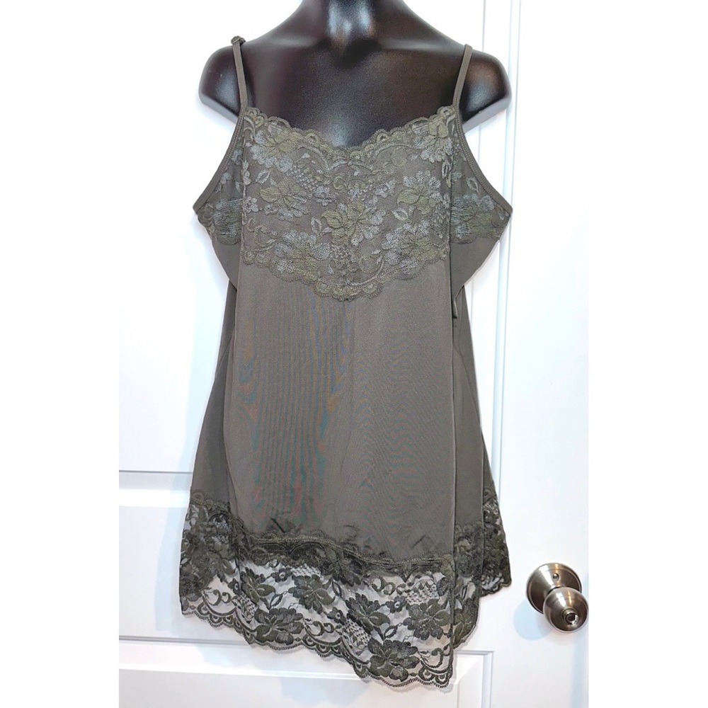 Studio Y grey lace tank top